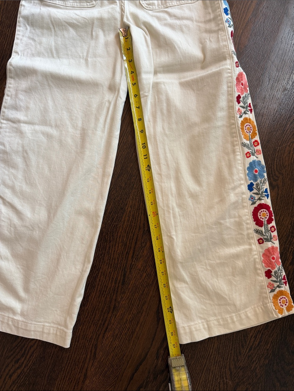 Bodrn white pants with embroidery - Picture 6 of 6